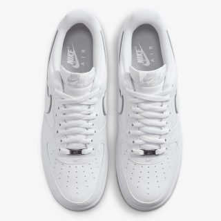 NIKE AIR FORCE 1 '07 