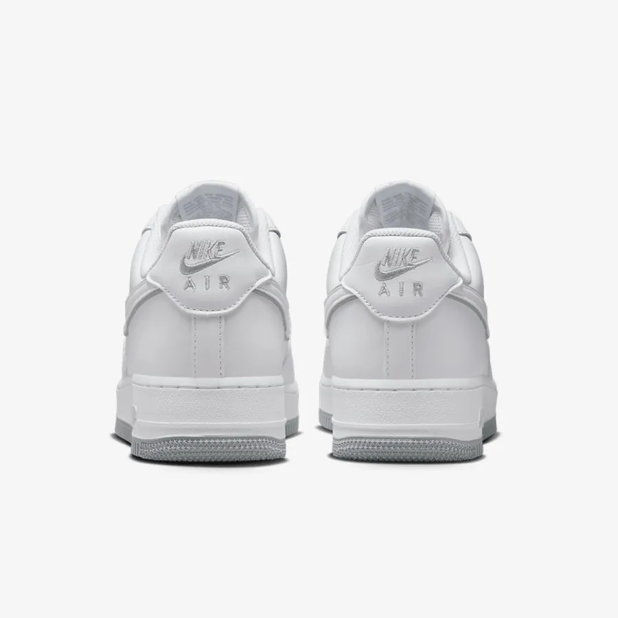 NIKE AIR FORCE 1 '07 