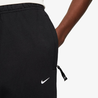 NIKE Solo Swoosh 