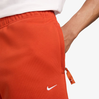 NIKE Solo Swoosh 