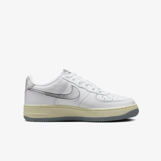 NIKE Air Force 1 LV8 3 