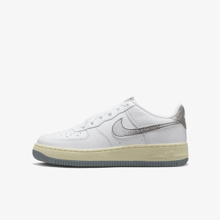 NIKE Air Force 1 LV8 3 