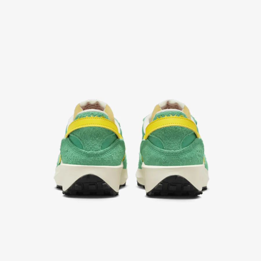 NIKE WMNS NIKE WAFFLE DEBUT VNTG 