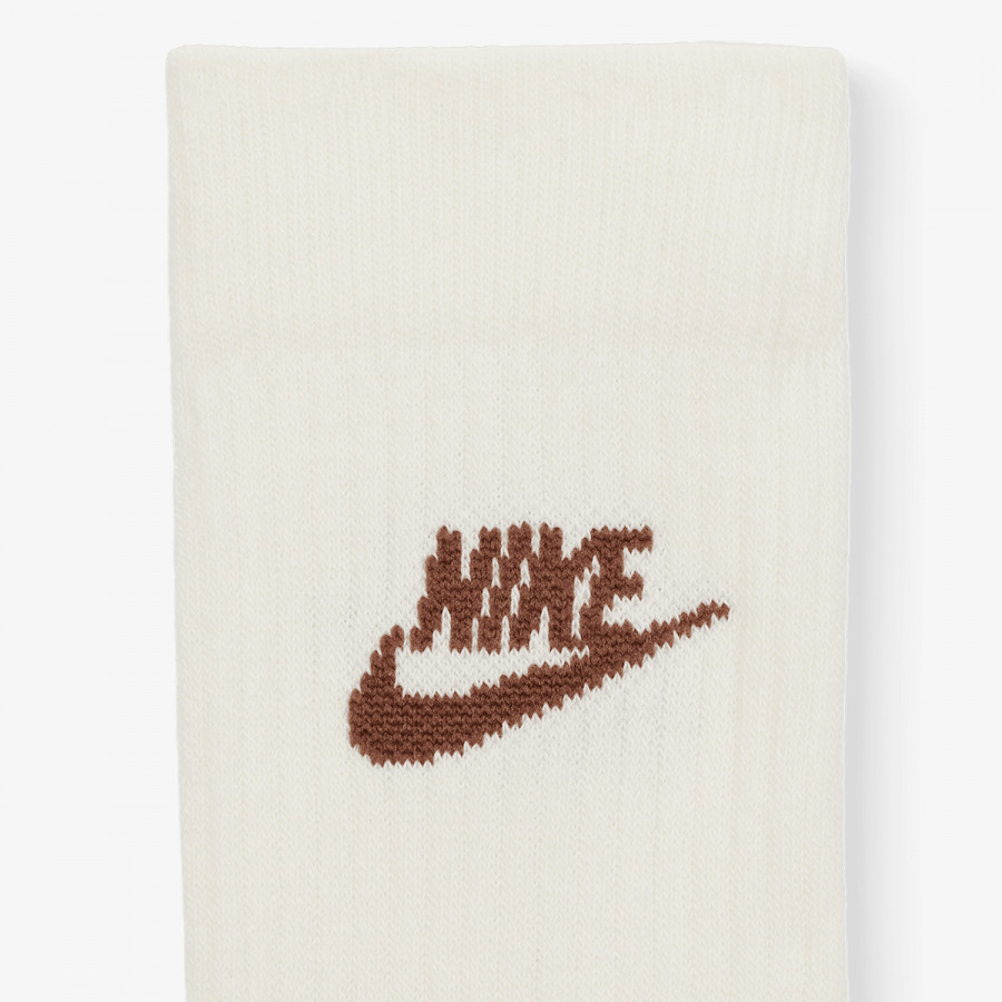 NIKE Everyday Essential 
