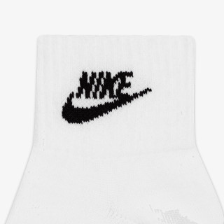 NIKE EVERYDAY ESSENTIAL 