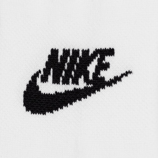 NIKE Sportswear Everyday Essential 