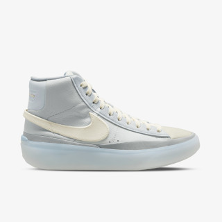 NIKE BLAZER REVENANT 