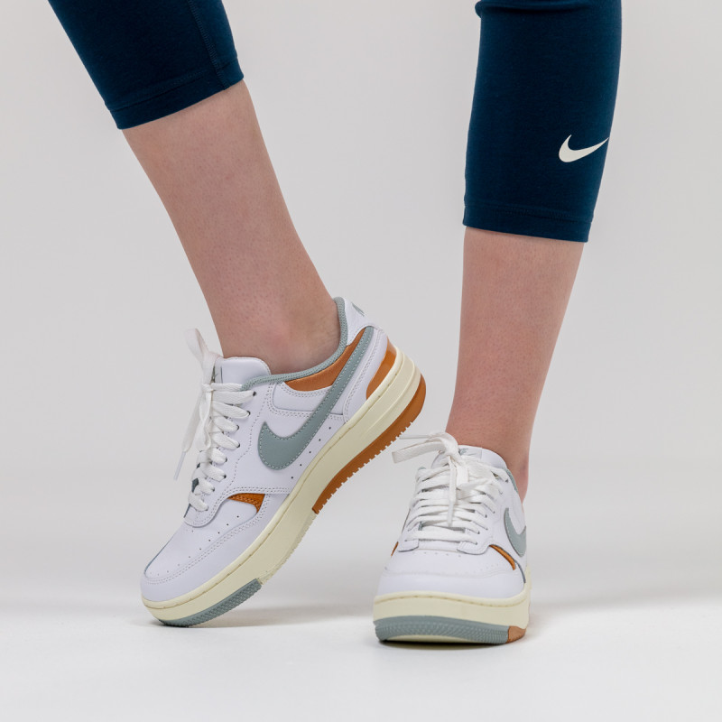 NIKE WMNS NIKE GAMMA FORCE 
