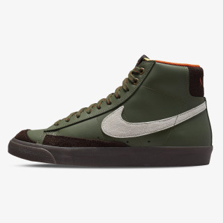 NIKE Blazer Mid ’77 Vintage 