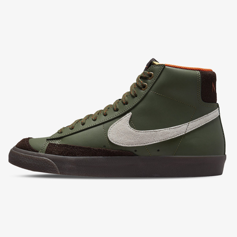 NIKE Blazer Mid ’77 Vintage 
