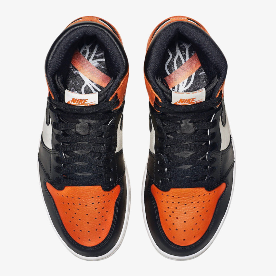 NIKE Air Jordan 1 Retro