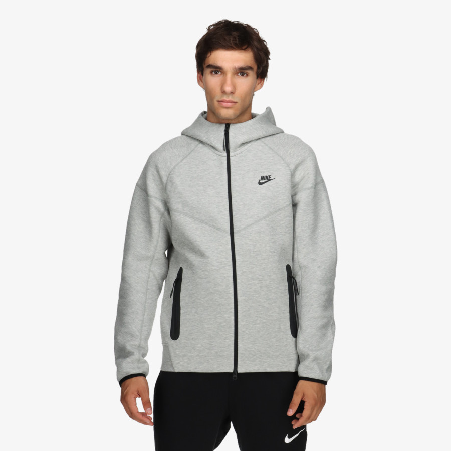 NIKE Tech Fleece 