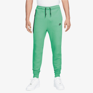 NIKE Tech Fleece 