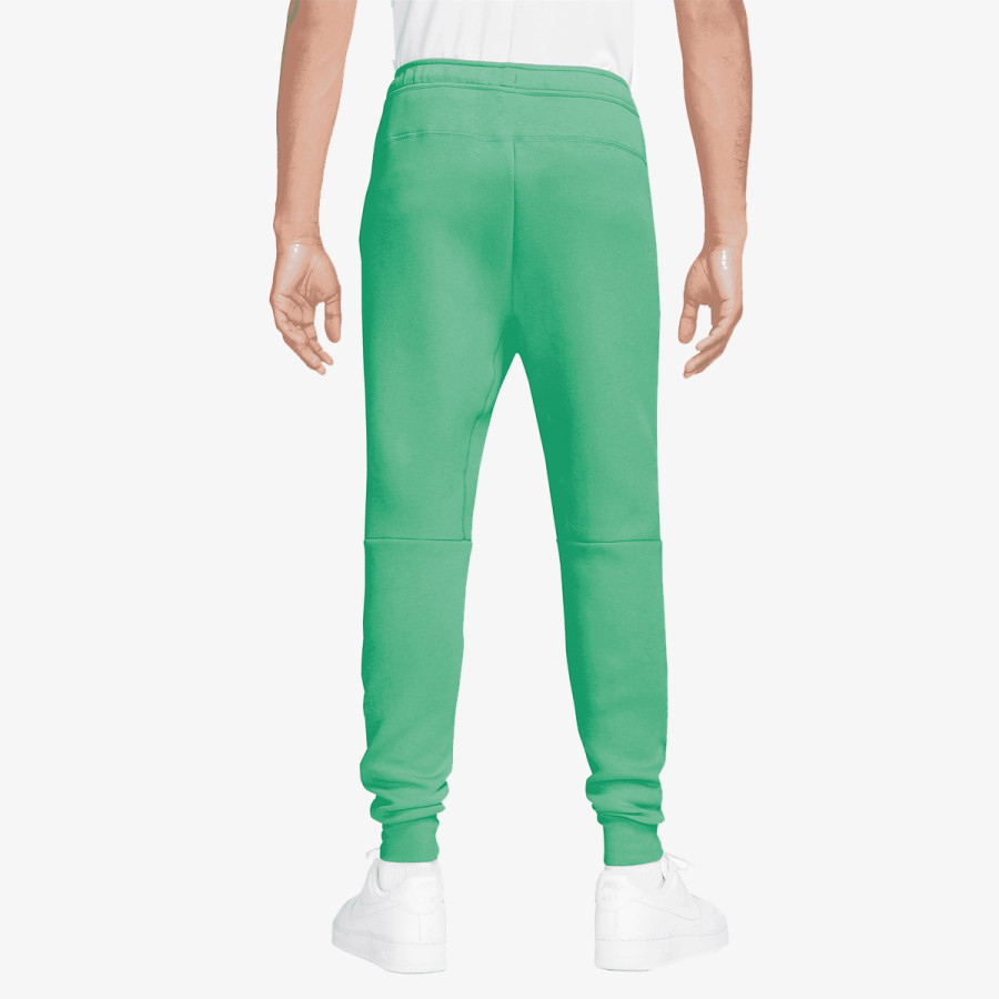 NIKE Tech Fleece 