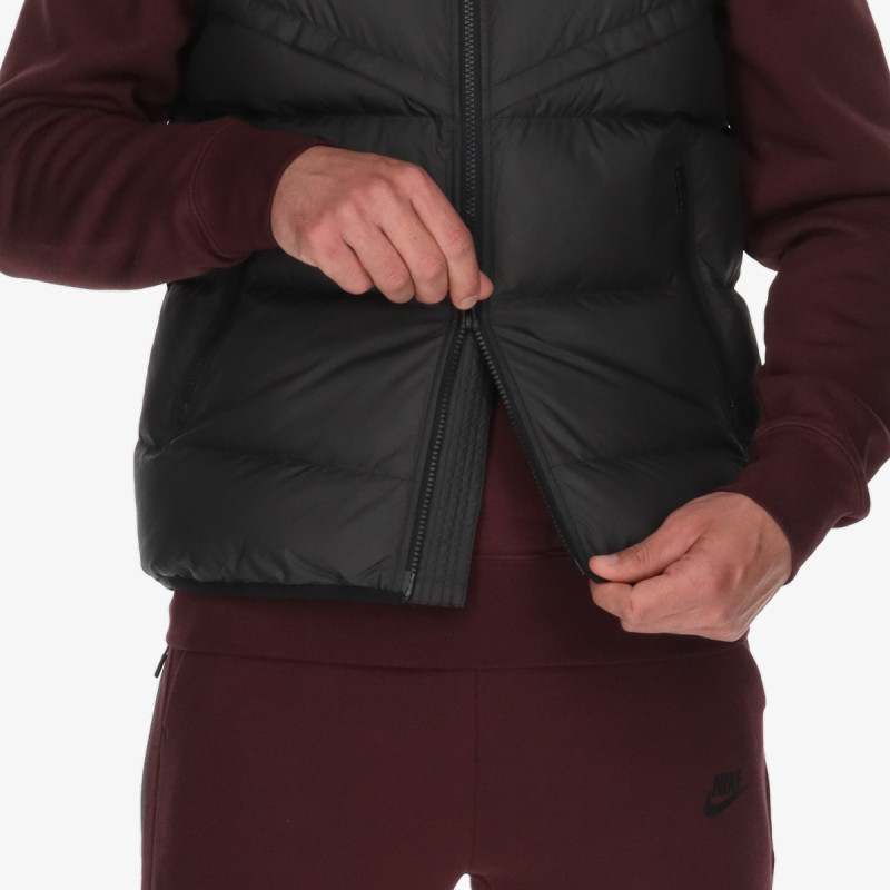 NIKE Storm-FIT Windrunner 
