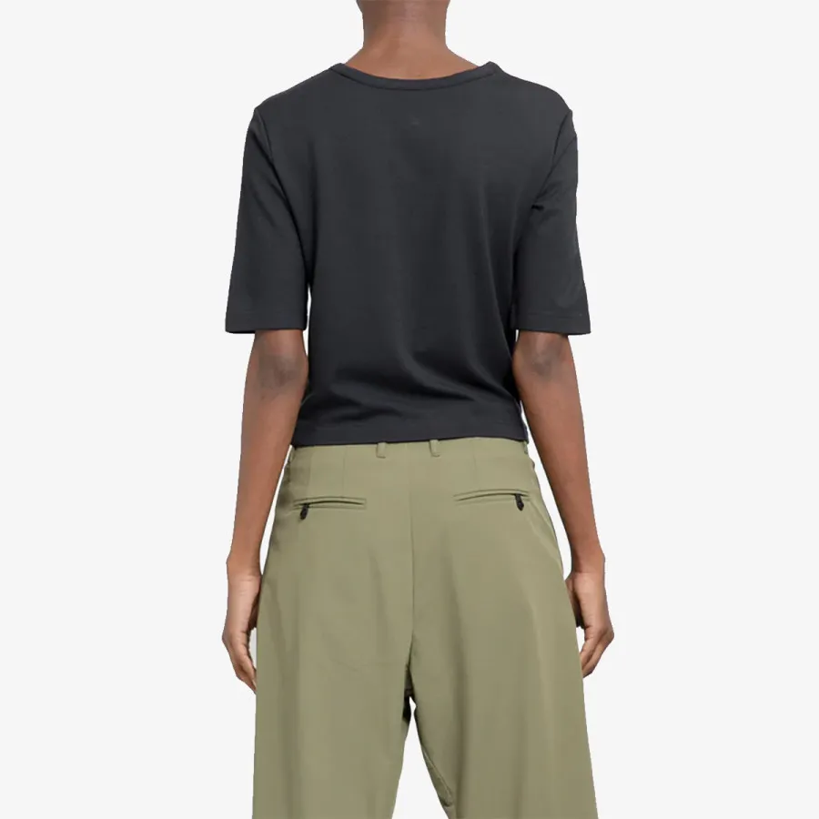 NIKE Sportswear Essentials 