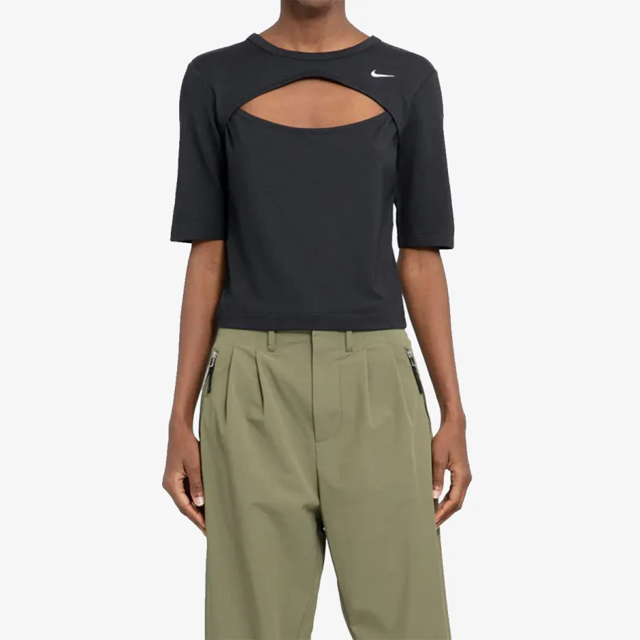 NIKE Sportswear Essentials 