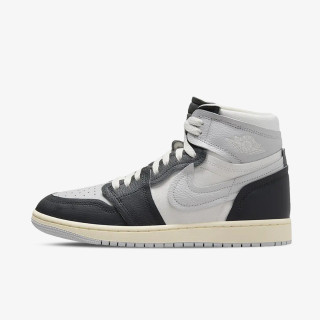 NIKE WMNS AIR JORDAN 1 MM HIGH 