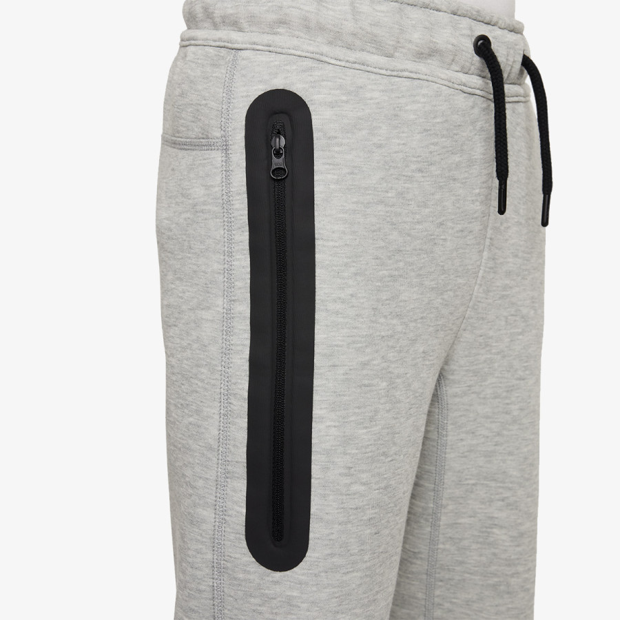 NIKE Tech Fleece 