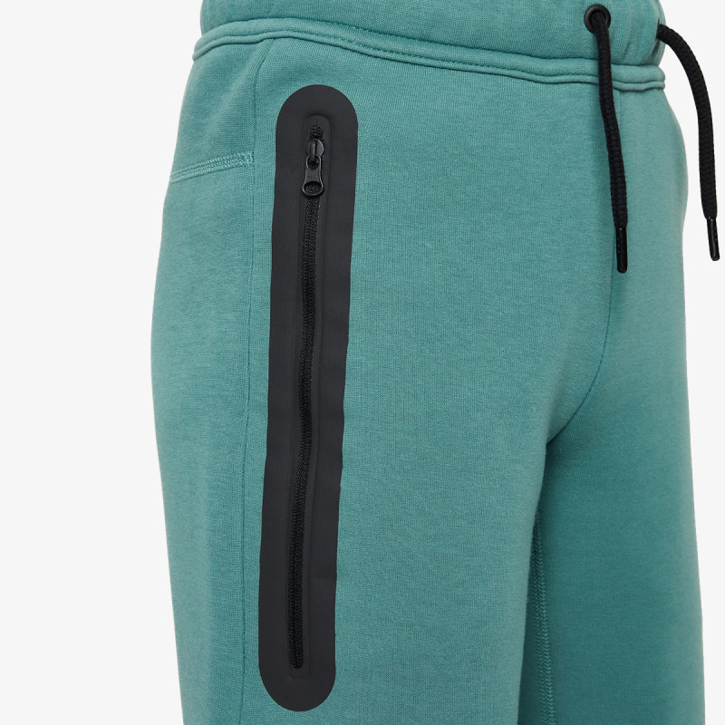 NIKE Tech Fleece 