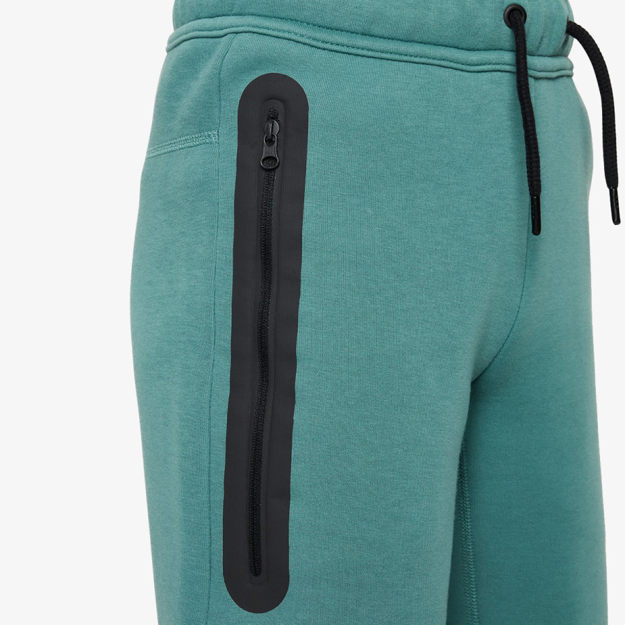 NIKE Tech Fleece 