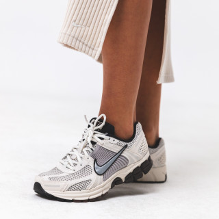 NIKE W NIKE ZOOM VOMERO 5 