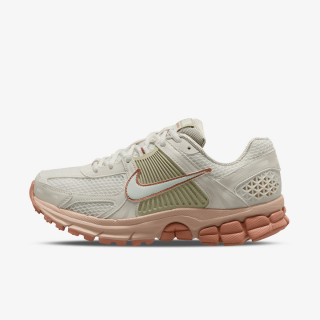 NIKE Zoom Vomero 5 