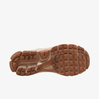 NIKE Zoom Vomero 5 