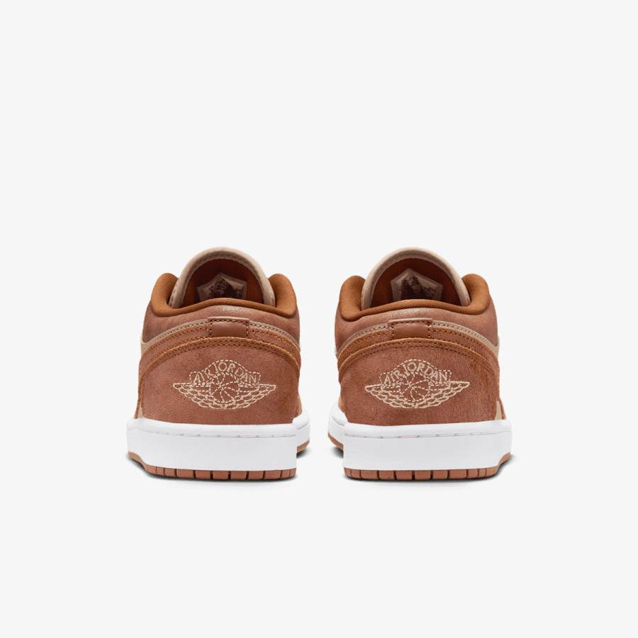 NIKE WMNS AIR JORDAN 1 LOW SE 