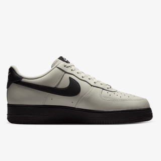 NIKE AIR FORCE 1 '07 