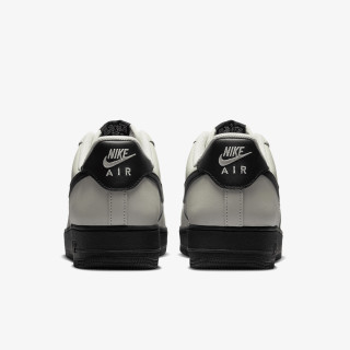 NIKE AIR FORCE 1 '07 