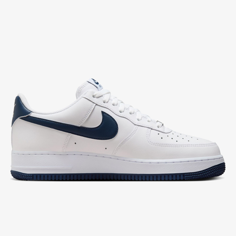 NIKE Air Force 1 '07 