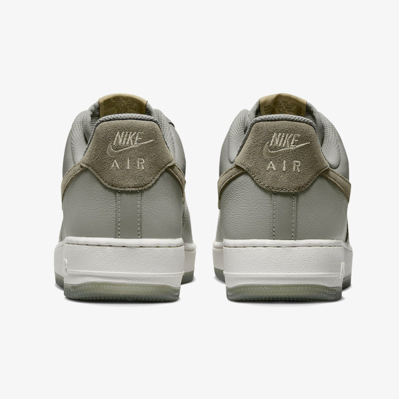 NIKE Air Force 1 '07 LV8 