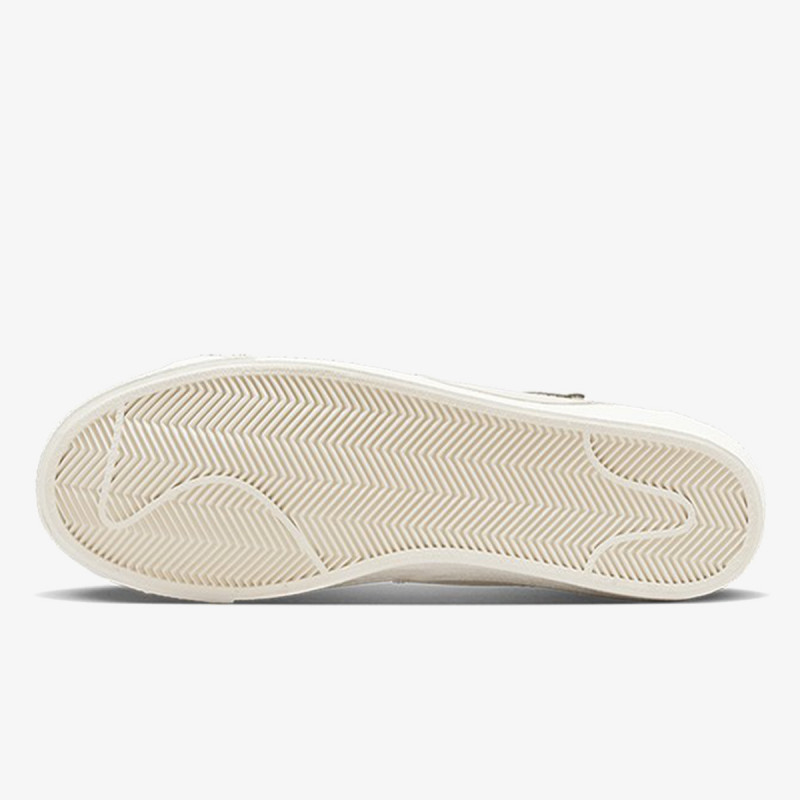 NIKE BLAZER LOW '77 JUMBO SE TR72 