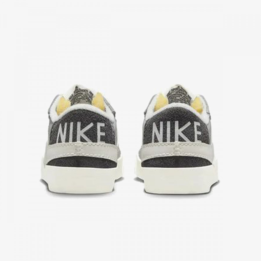 NIKE BLAZER LOW '77 JUMBO SE TR72 