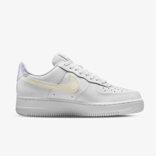 NIKE Air Force 1 07 
