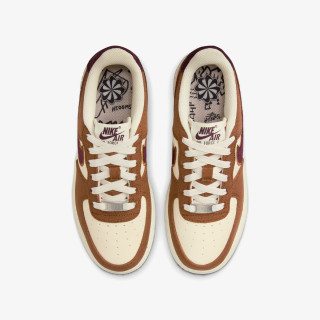 NIKE Air Force 1 LV8 3 