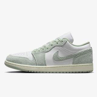 NIKE AIR JORDAN 1 LOW SE 