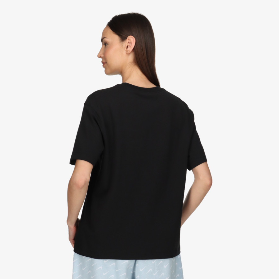 NIKE W J SS COLLAGE GF TEE 