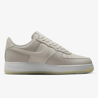 NIKE AIR FORCE 1 '07 LV8 