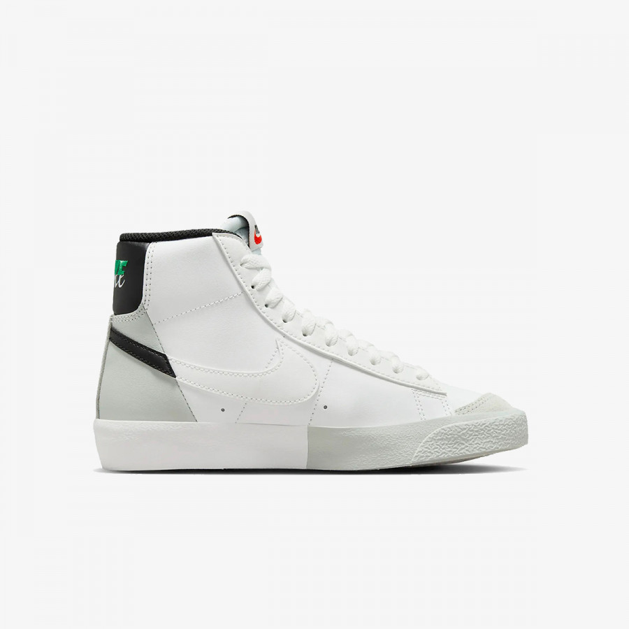 NIKE BLAZER MID '77 SE BG 
