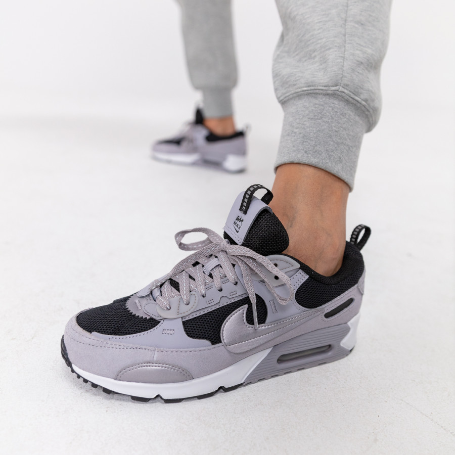 NIKE WMNS AIR MAX 90 FUTURA RC 