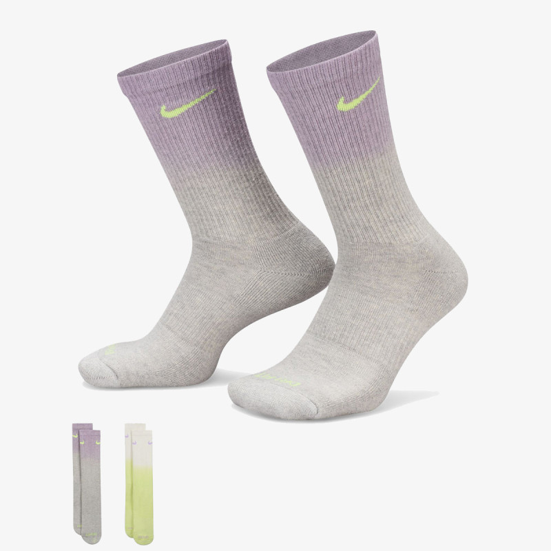 NIKE Everyday Plus 