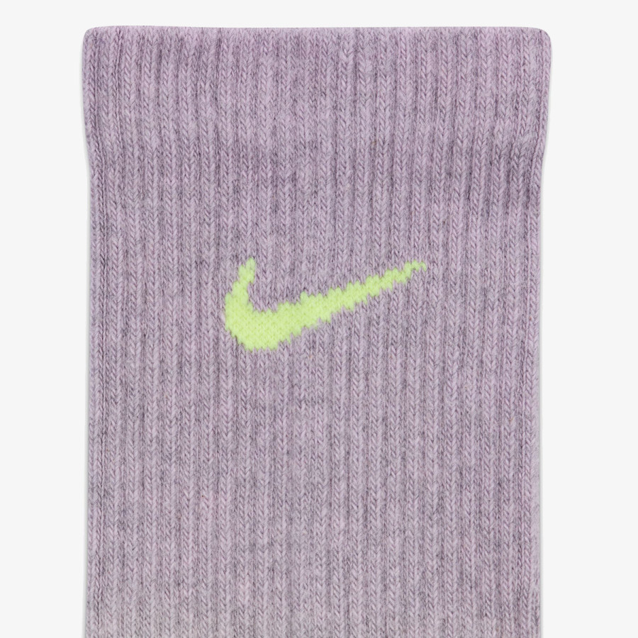 NIKE Everyday Plus 