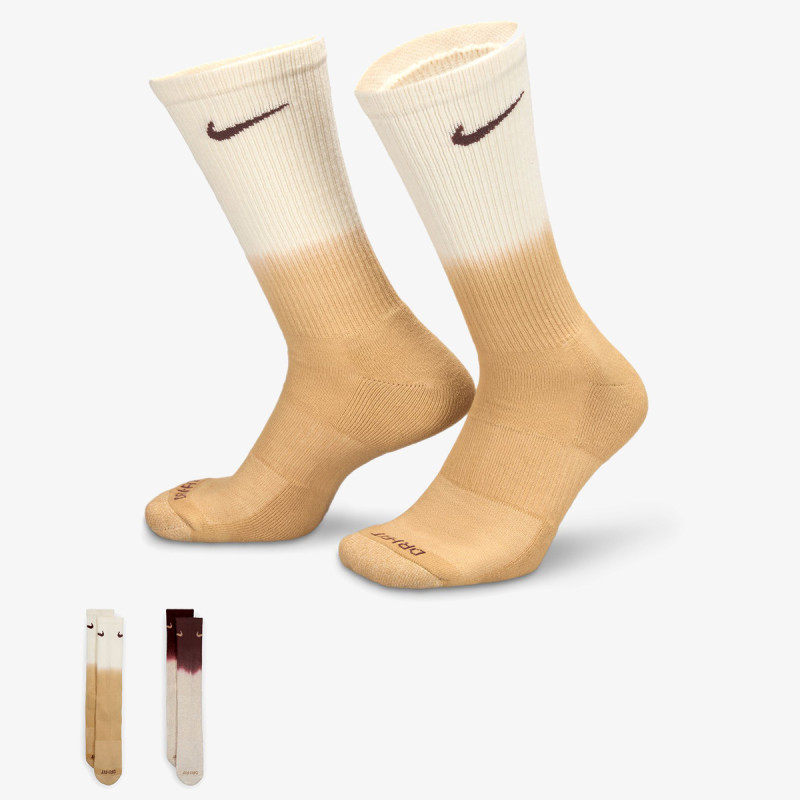 NIKE Everyday Plus 