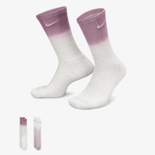 NIKE Everyday Plus 