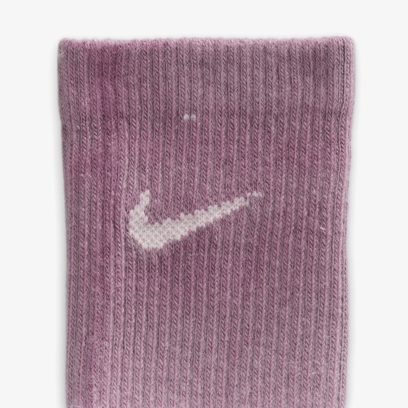 NIKE Everyday Plus 