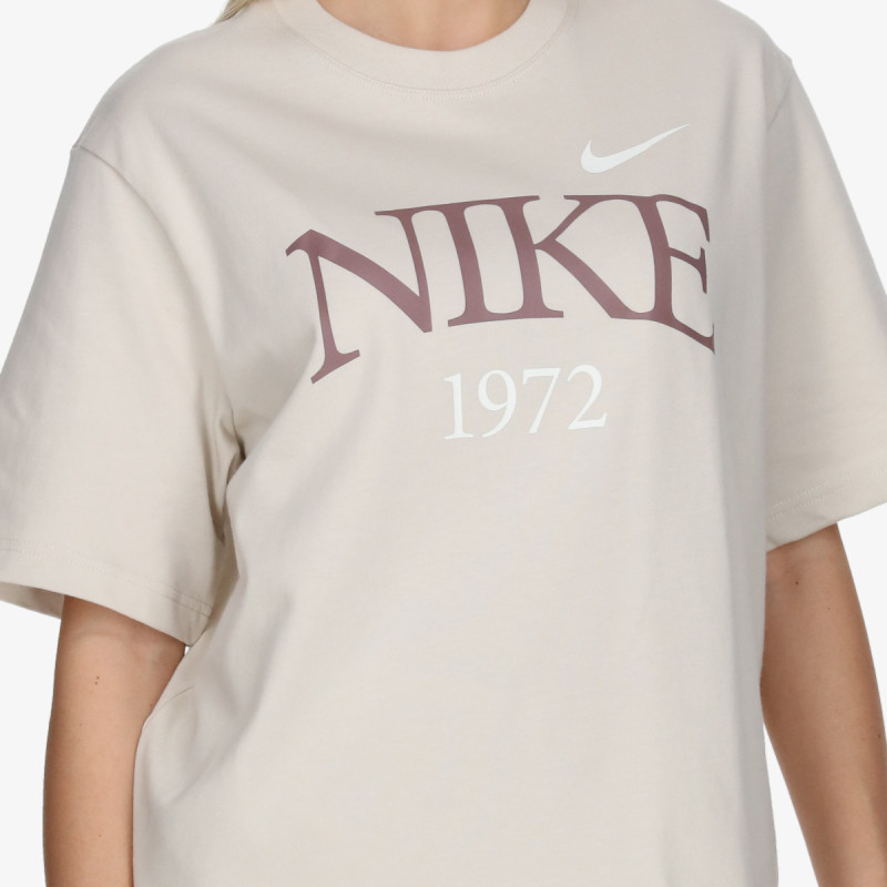 NIKE Sportswear Classic 