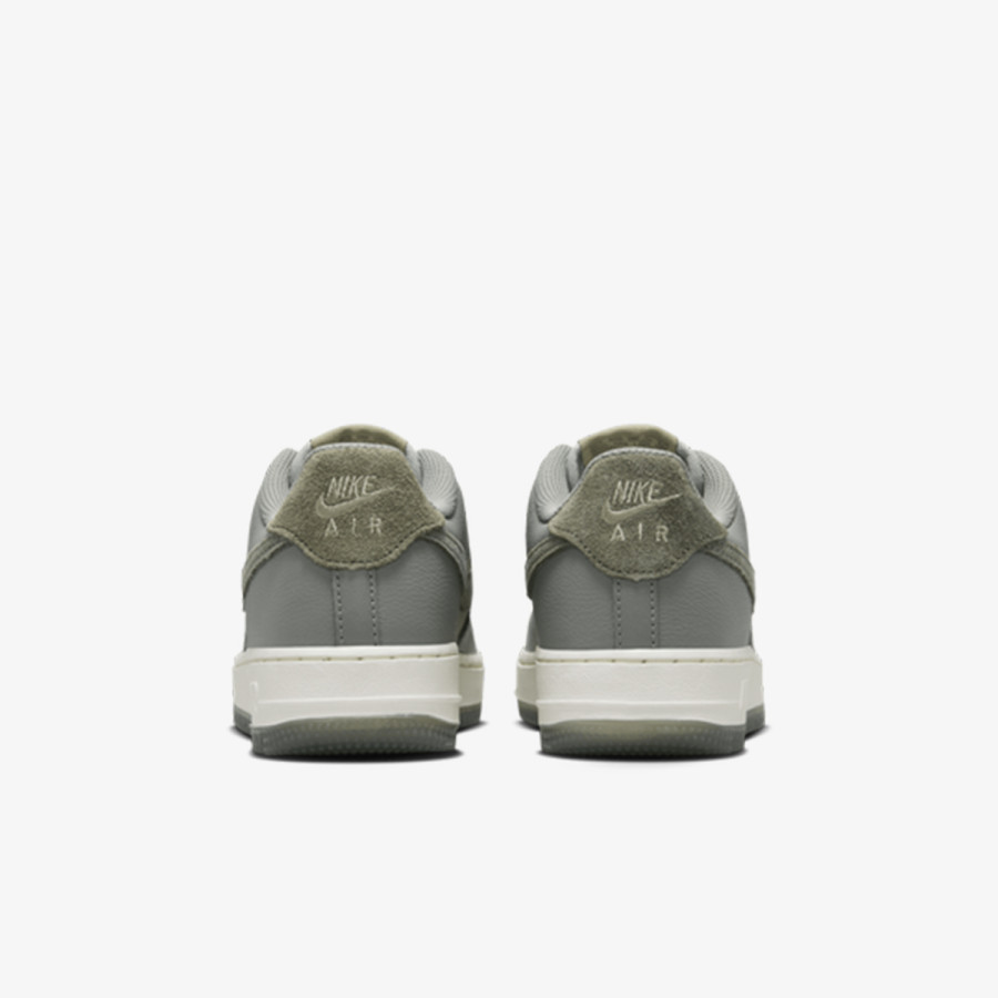 NIKE AIR FORCE 1 LV8 4 BG 