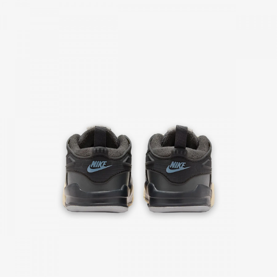 NIKE Air Jordan 4 RM 